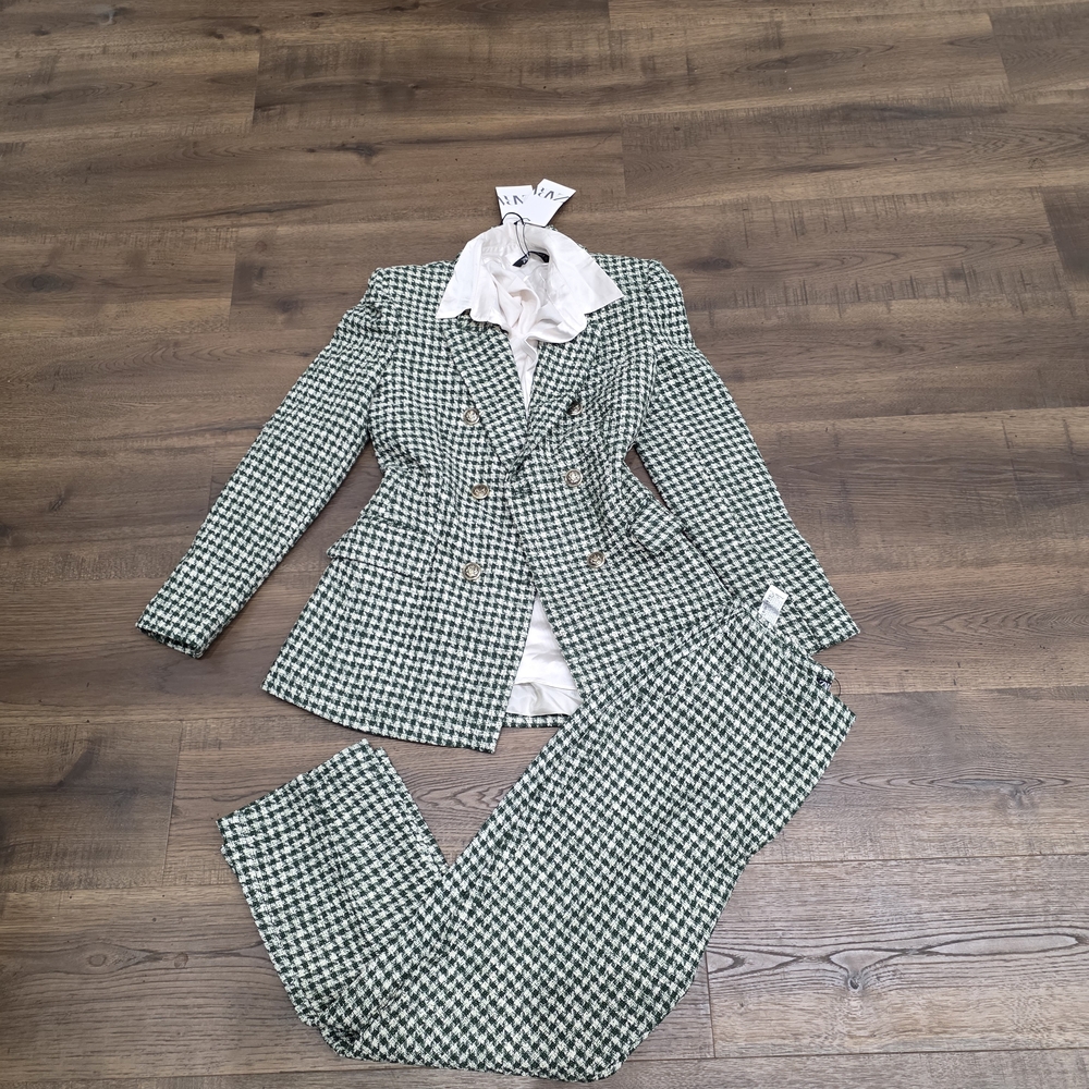 Zara Green and White Houndstooth Pantsuit